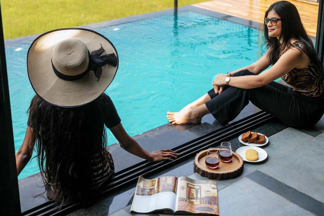Two Villa By Stayvista With Infinity Pool, Farm & Mountain Views, Modern Interiors Karjat Dış mekan fotoğraf